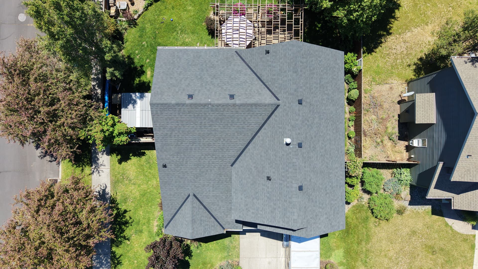 Gallery photos for Fresh Roof Replacements Done Right Across the Neighborhood: Image #2