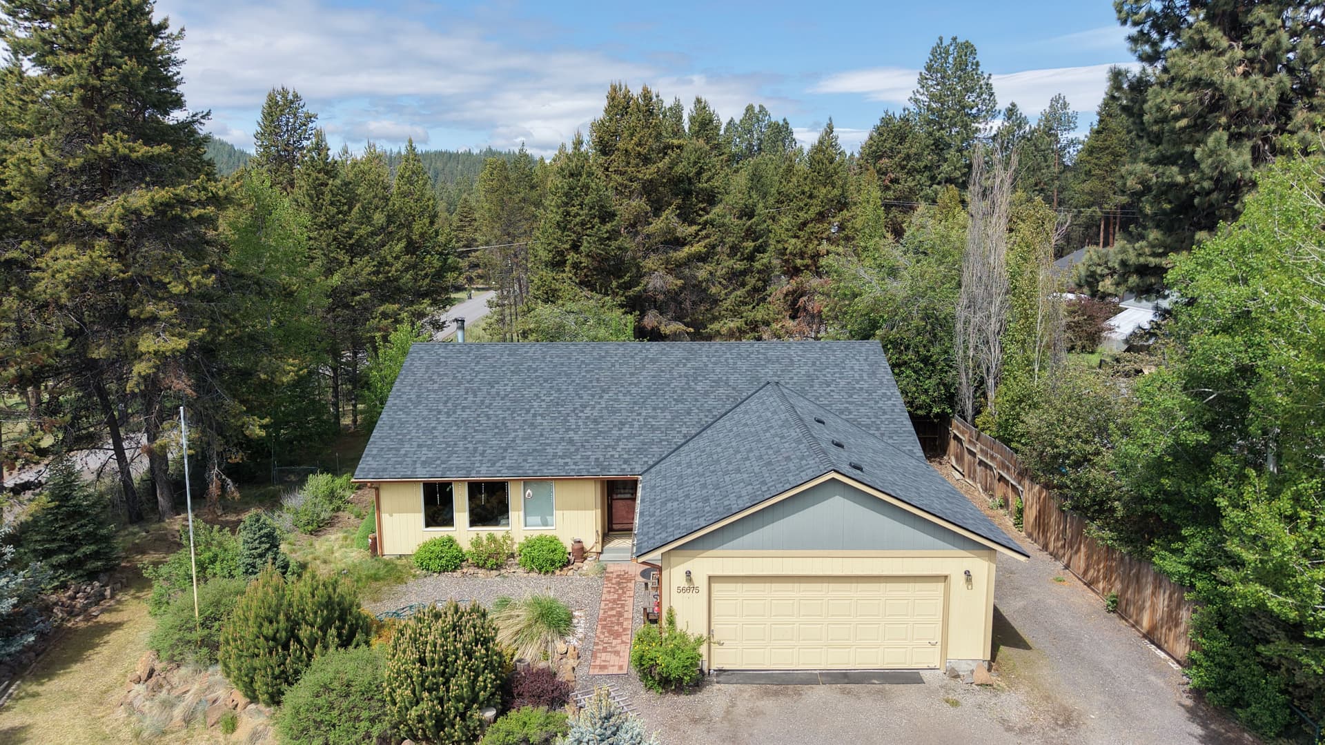 CertainTeed Landmark ClimateFlex Roof Replacement in Central Oregon image