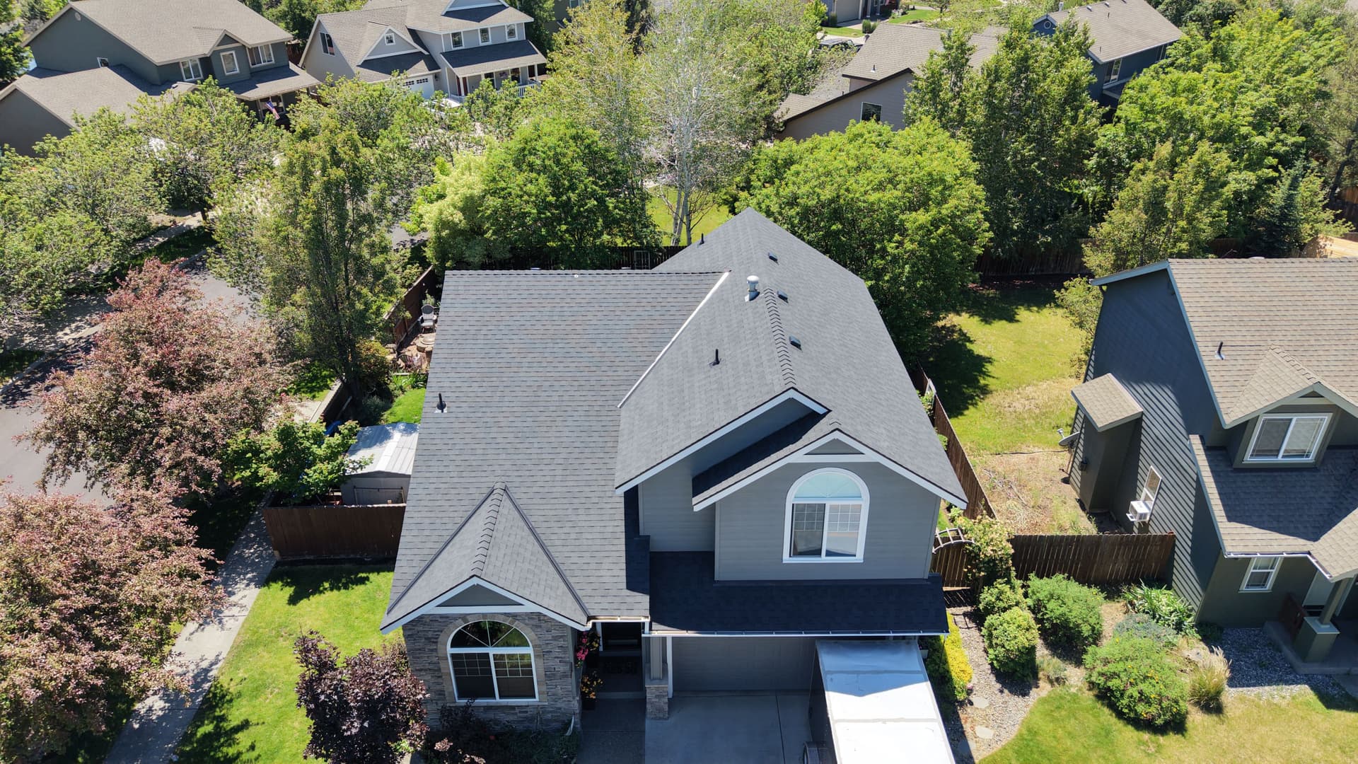 Fresh Roof Replacements Done Right Across the Neighborhood image