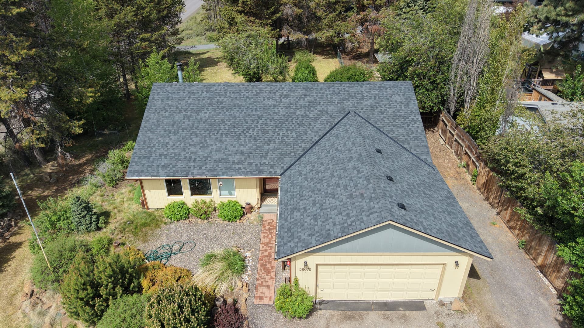 Gallery photos for CertainTeed Landmark ClimateFlex Roof Replacement in Central Oregon: Image #1