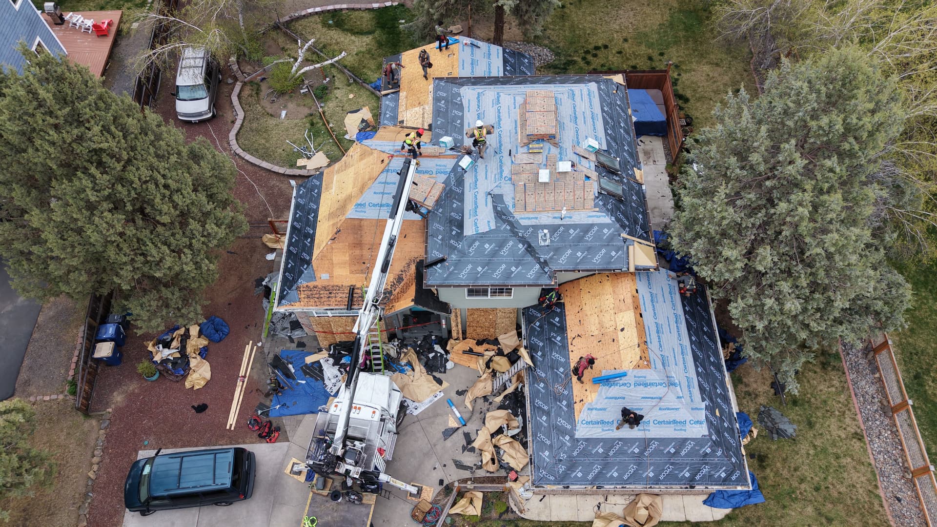 Gallery photos for Full Home Re-Roof Completed in a Single Day with CertainTeed Landmark ClimateFlex: Image #4