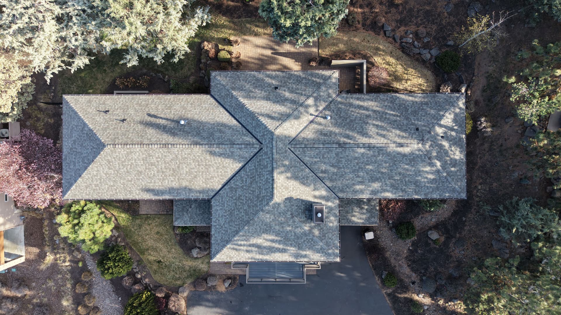 Gallery photos for Efficient One-Day Residential Re-Roofing Project: Image #2